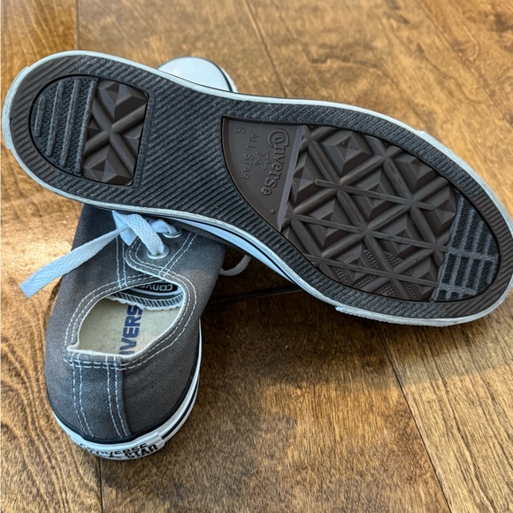 Converse - Picture 4 of 4